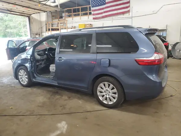 5TDDK3DC8GS133114 2016 TOYOTA SIENNA - Image 2
