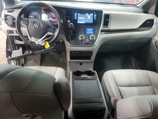 5TDDK3DC8GS133114 2016 TOYOTA SIENNA - Image 8