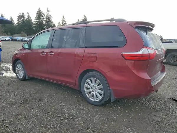 5TDDK3DC8GS136661 2016 TOYOTA SIENNA - Image 2
