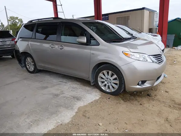 5TDDK3DC8GS138796 2016 TOYOTA SIENNA - Image 1