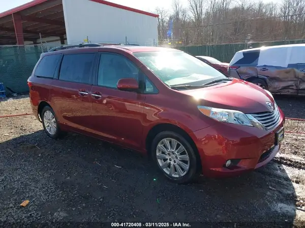 5TDDK3DC8GS140385 2016 TOYOTA SIENNA - Image 1