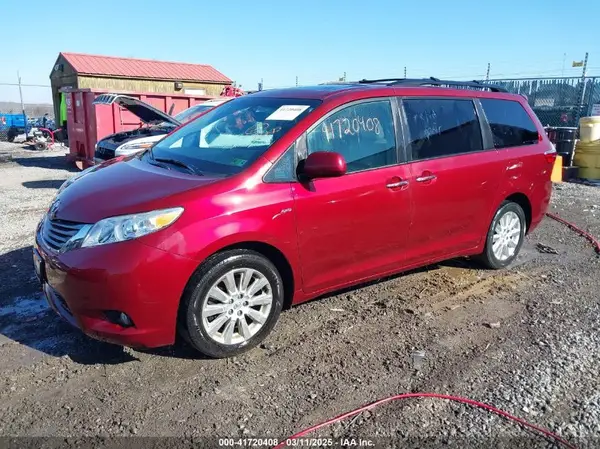 5TDDK3DC8GS140385 2016 TOYOTA SIENNA - Image 2