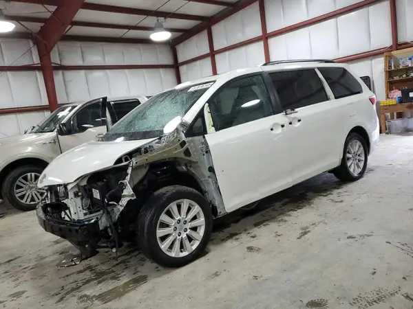 5TDDK3DC8GS145442 2016 TOYOTA SIENNA - Image 1