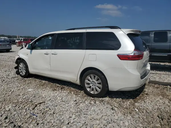 5TDDK3DC9GS129377 2016 TOYOTA SIENNA - Image 2
