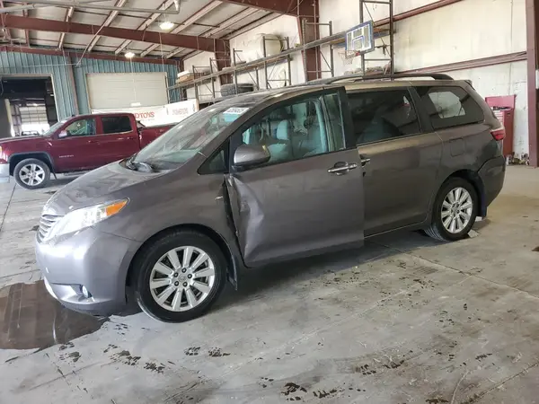 5TDDK3DC9GS130108 2016 TOYOTA SIENNA - Image 1