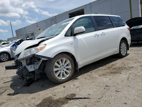 5TDDK3DC9GS135308 2016 TOYOTA SIENNA - Image 1