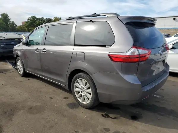 5TDDK3DC9GS139603 2016 TOYOTA SIENNA - Image 2