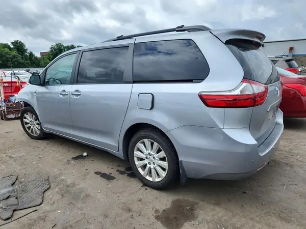 5TDDK3DCXGS131736 2016 TOYOTA SIENNA - Image 2