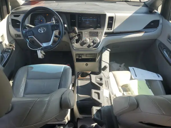 5TDDK3DCXGS135124 2016 TOYOTA SIENNA - Image 8