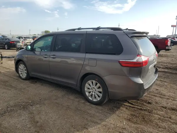 5TDDK3DCXGS136631 2016 TOYOTA SIENNA - Image 2