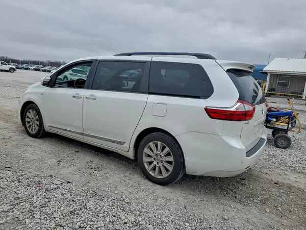 5TDDK3DCXGS138458 2016 TOYOTA SIENNA - Image 2