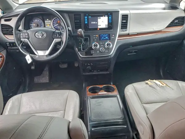 5TDDK3DCXGS141053 2016 TOYOTA SIENNA - Image 8