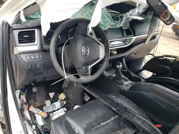 5TDDKRFH0GS228200 2016 TOYOTA HIGHLANDER - Image 8