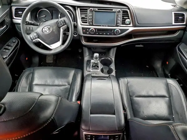 5TDDKRFH0GS245630 2016 TOYOTA HIGHLANDER - Image 8