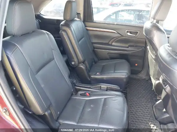 5TDDKRFH0GS260175 2016 TOYOTA HIGHLANDER - Image 8