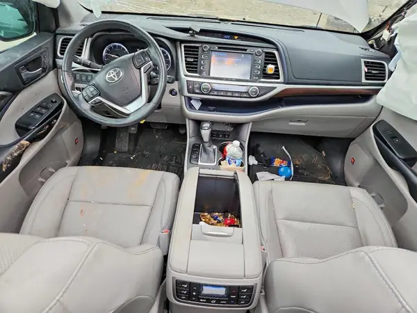 5TDDKRFH0GS264842 2016 TOYOTA HIGHLANDER - Image 8