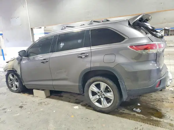5TDDKRFH0GS266087 2016 TOYOTA HIGHLANDER - Image 2