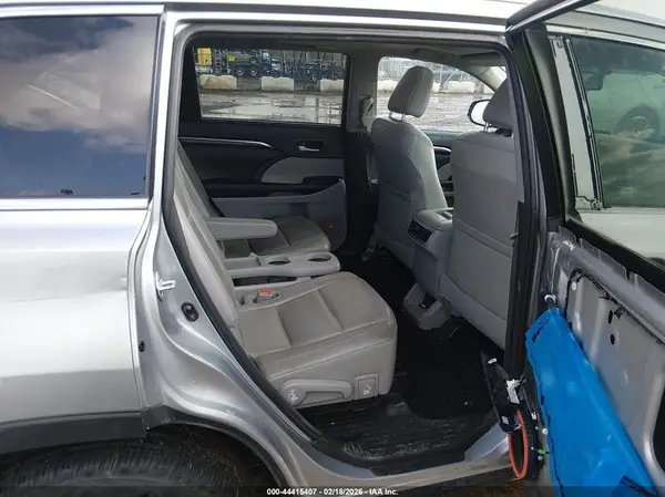 5TDDKRFH0GS268129 2016 TOYOTA HIGHLANDER - Image 8