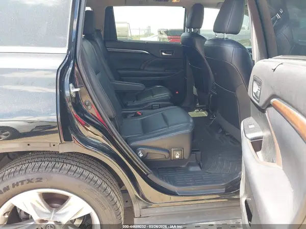 5TDDKRFH0GS268440 2016 TOYOTA HIGHLANDER - Image 8
