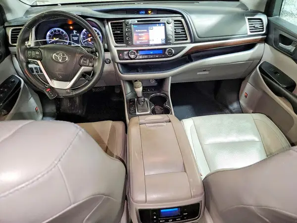 5TDDKRFH0GS298084 2016 TOYOTA HIGHLANDER - Image 8