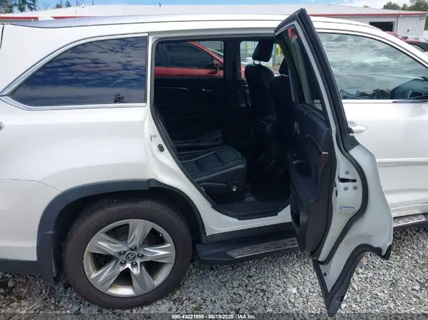 5TDDKRFH0GS322609 2016 TOYOTA HIGHLANDER - Image 8