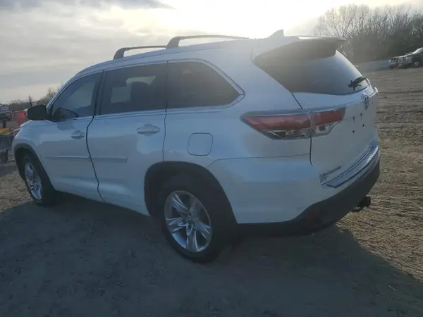 5TDDKRFH0GS329396 2016 TOYOTA HIGHLANDER - Image 2