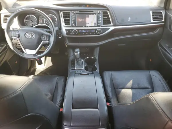 5TDDKRFH0GS331455 2016 TOYOTA HIGHLANDER - Image 8