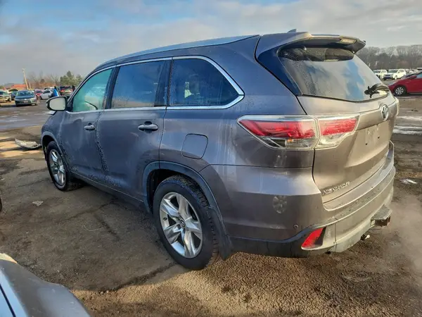 5TDDKRFH0GS334842 2016 TOYOTA HIGHLANDER - Image 2