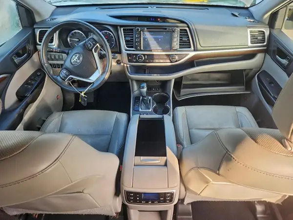 5TDDKRFH0GS334842 2016 TOYOTA HIGHLANDER - Image 8