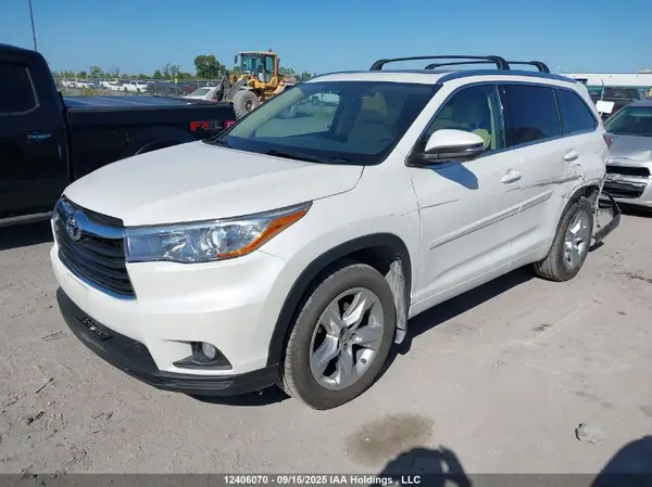 5TDDKRFH1GS225581 2016 TOYOTA HIGHLANDER - Image 2