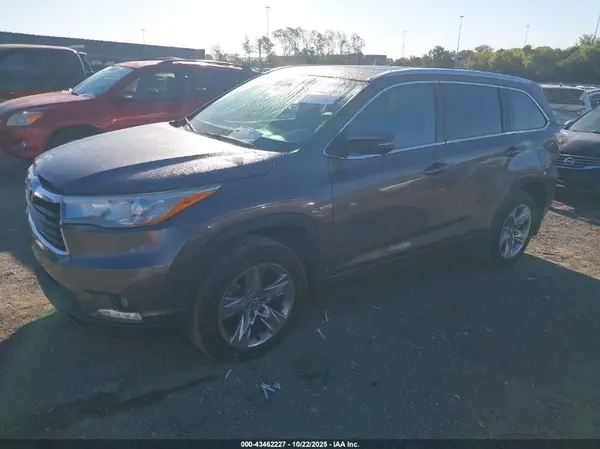 5TDDKRFH1GS239562 2016 TOYOTA HIGHLANDER - Image 2