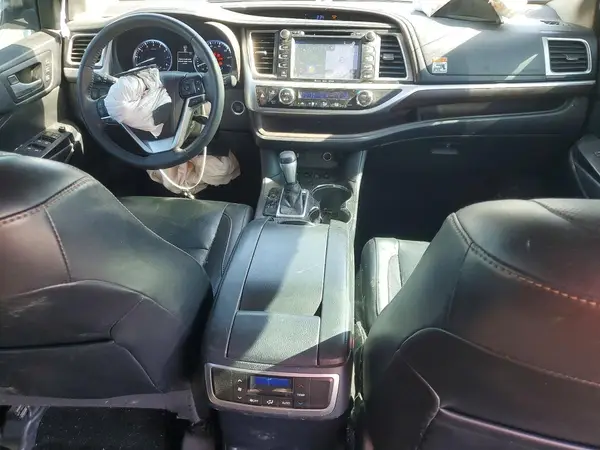 5TDDKRFH1GS239674 2016 TOYOTA HIGHLANDER - Image 8