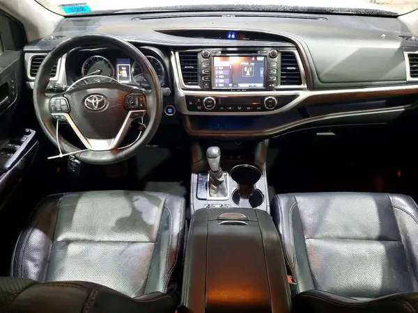 5TDDKRFH1GS242297 2016 TOYOTA HIGHLANDER - Image 8