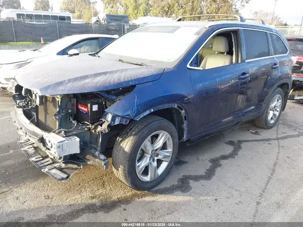 5TDDKRFH1GS259066 2016 TOYOTA HIGHLANDER - Image 2