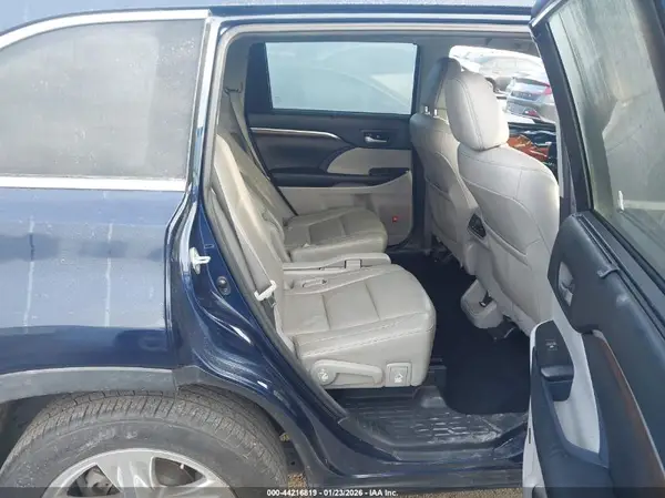 5TDDKRFH1GS259066 2016 TOYOTA HIGHLANDER - Image 8