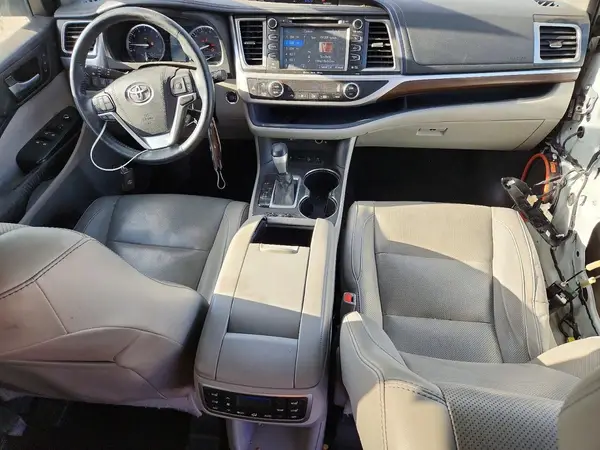 5TDDKRFH1GS264364 2016 TOYOTA HIGHLANDER - Image 8