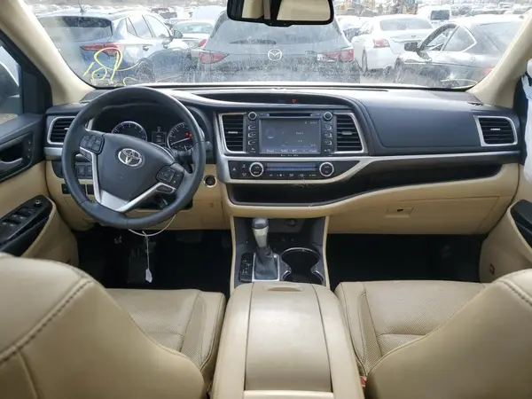 5TDDKRFH1GS282668 2016 TOYOTA HIGHLANDER - Image 8