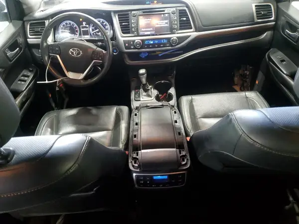 5TDDKRFH1GS283223 2016 TOYOTA HIGHLANDER - Image 8