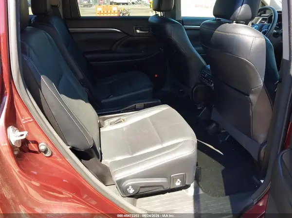 5TDDKRFH1GS298062 2016 TOYOTA HIGHLANDER - Image 8