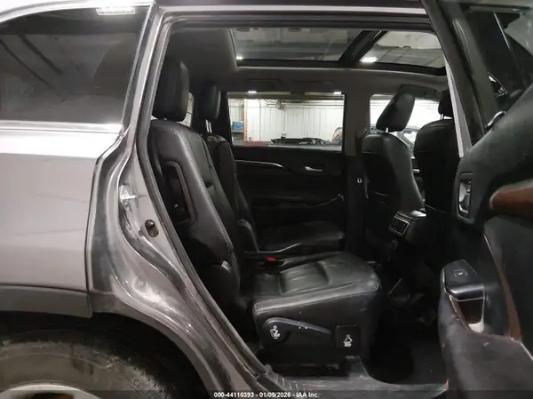 5TDDKRFH1GS302076 2016 TOYOTA HIGHLANDER - Image 8