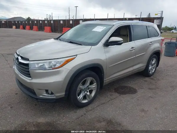 5TDDKRFH1GS303129 2016 TOYOTA HIGHLANDER - Image 2