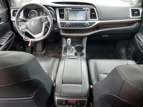 5TDDKRFH1GS304149 2016 TOYOTA HIGHLANDER - Image 8