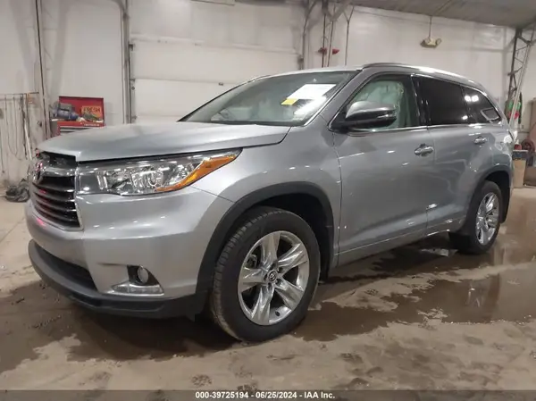 5TDDKRFH1GS332436 2016 TOYOTA HIGHLANDER - Image 2