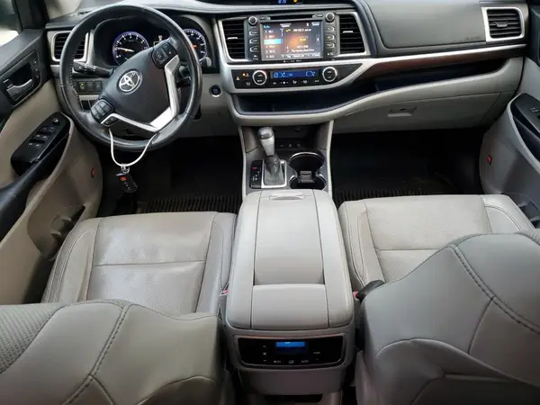 5TDDKRFH1GS353965 2016 TOYOTA HIGHLANDER - Image 8