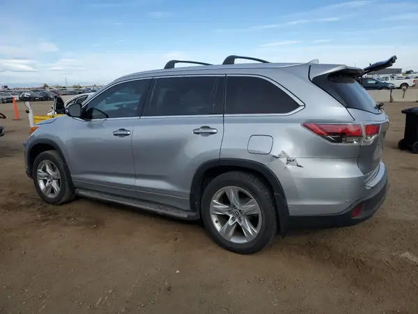 5TDDKRFH2GS224858 2016 TOYOTA HIGHLANDER - Image 2