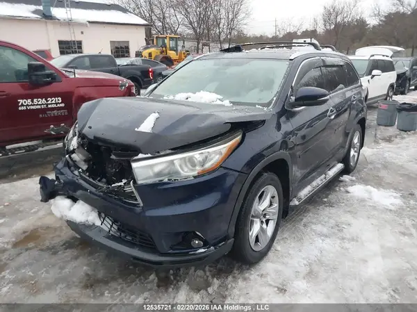 5TDDKRFH2GS233799 2016 TOYOTA HIGHLANDER - Image 2