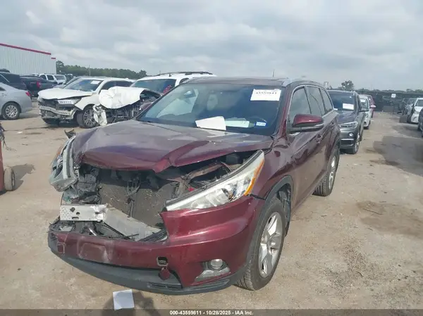 5TDDKRFH2GS236623 2016 TOYOTA HIGHLANDER - Image 2