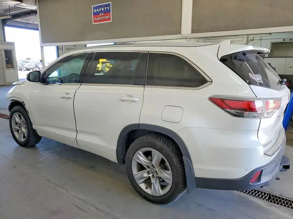 5TDDKRFH2GS237111 2016 TOYOTA HIGHLANDER - Image 2