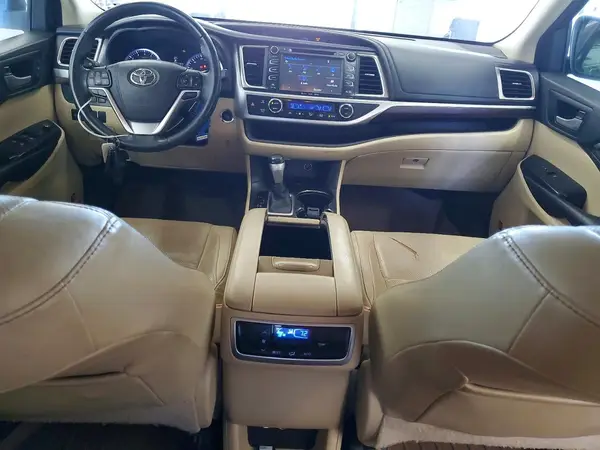 5TDDKRFH2GS237111 2016 TOYOTA HIGHLANDER - Image 8