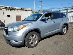 5TDDKRFH2GS244592 2016 TOYOTA HIGHLANDER